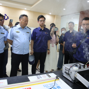 廣西市場(chǎng)監(jiān)管局2025年“透明監(jiān)管 共筑誠(chéng)信”媒體開(kāi)放日活動(dòng)在縱覽線纜集團(tuán)舉行